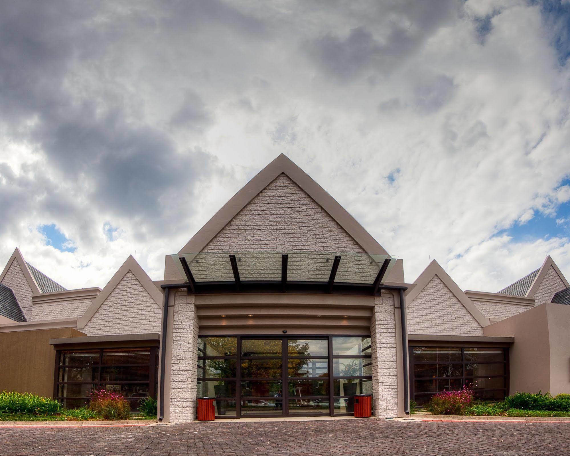 City Lodge Hotel Sandton, Katherine Street Johannesburg Exterior photo